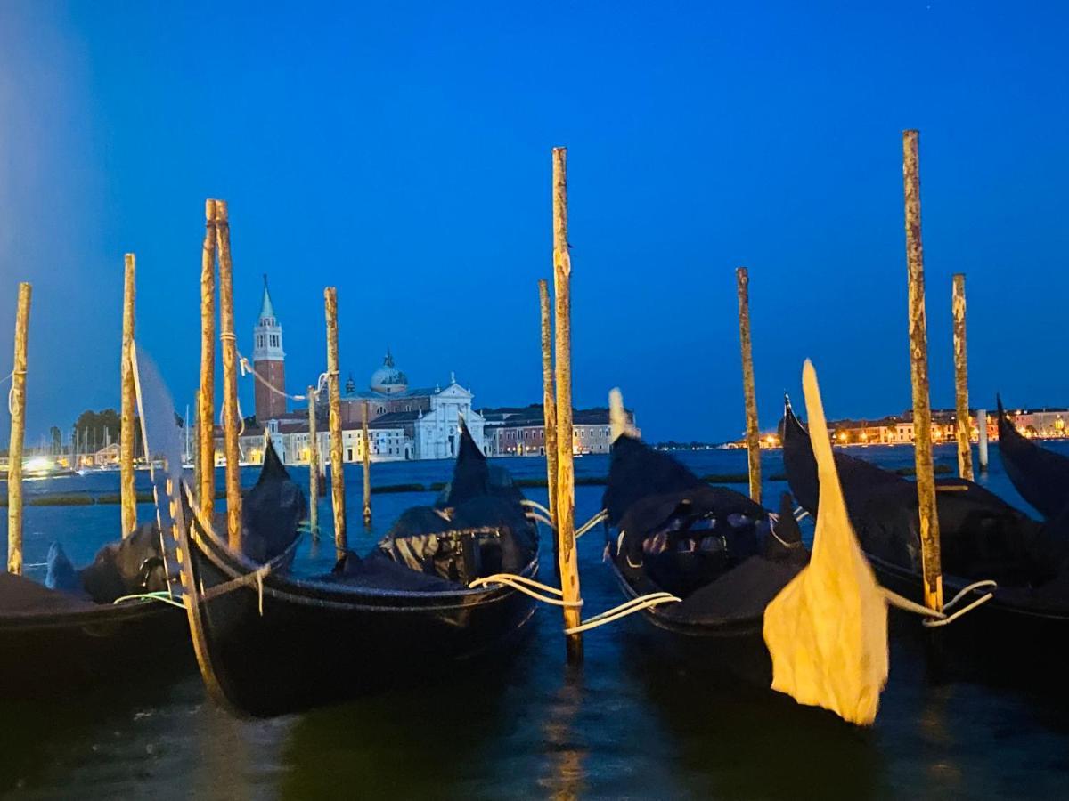 Multiproprieta Venezia Veneza Exterior foto